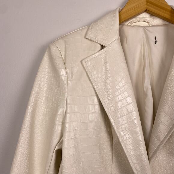 Forever 21 White Faux Leather Snakeskin Snake Graphic Blazer - Picture 3 of 4